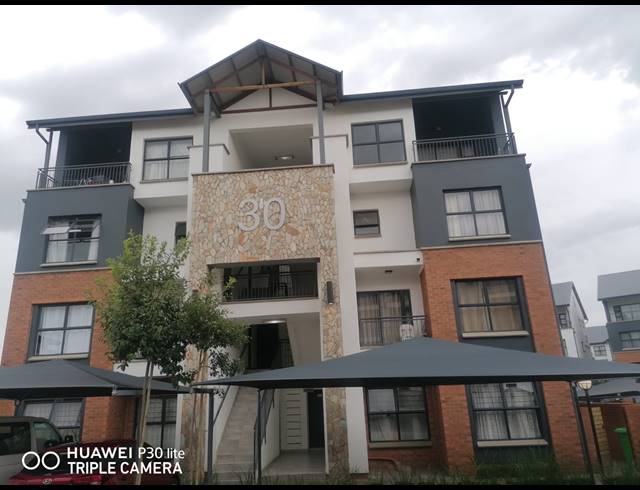 1 BEDROOM APARTMENT TO LET IN WILLOW PARK MANOR